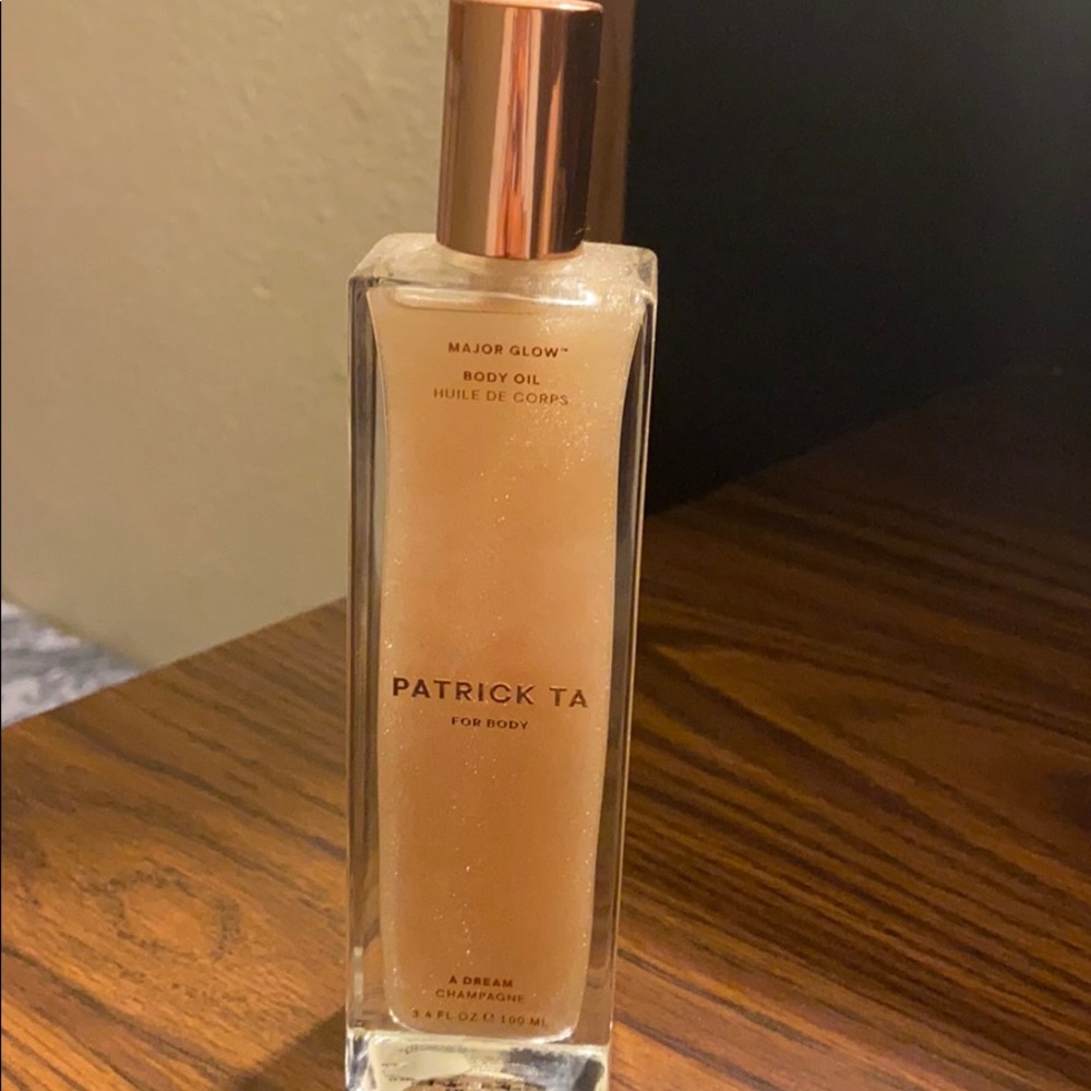 Patrick Ta body oil in shade “A Dream” champagne